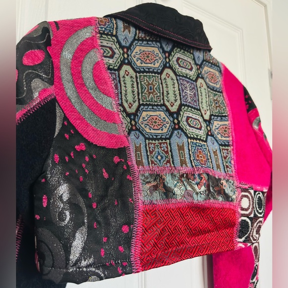 Abstract Reworked Cropped Jacket - Picture 4 of 6